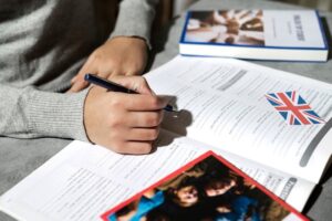 Top Highest-Paying Part-Time Jobs for International Students in the UK in 2025 - Shaheen Advisor - 2025